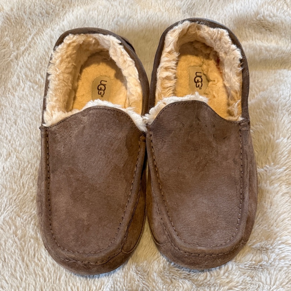 UGG Ascot Loafer slippers - Men’s  size 11